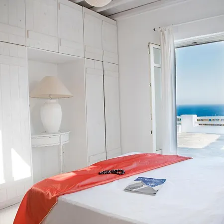 Mando Pool W Sea Views - Five Bedrooms سوبر بارادايس بيتش