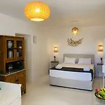Mando Pool W Sea Views - Five Bedrooms Вилла