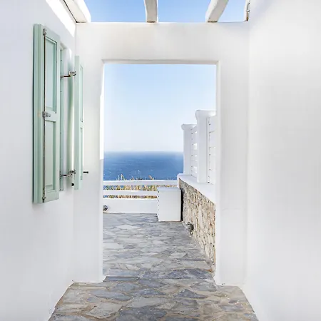 Mando Pool W Sea Views - Five Bedrooms Vila