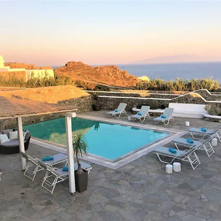 Mando Pool W Sea Views - Five Bedrooms Vila